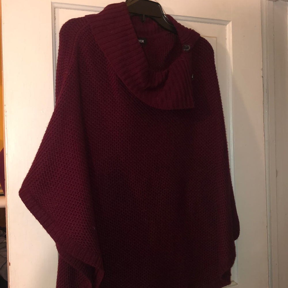 Woman’s poncho